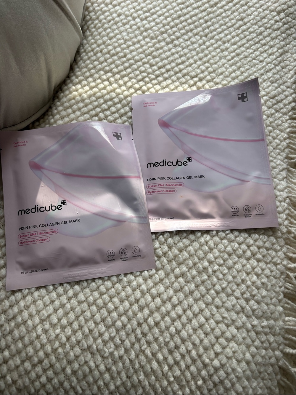 Medicube PDRN Pink Collagen Gel Mask - Hydrating Pink Face Mask